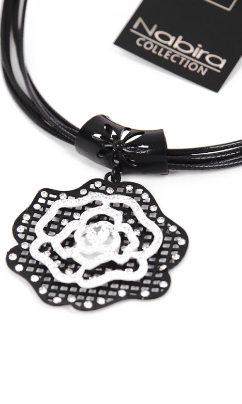 COL19 Flower necklace