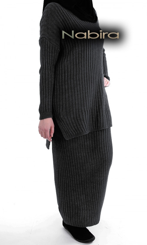 Suit ERG40 wool pullover and skirt 